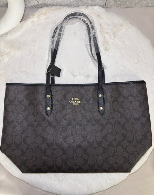 Coach City Tote in Signature Canvas
