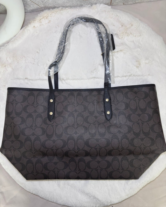 Coach City Tote in Signature Canvas
